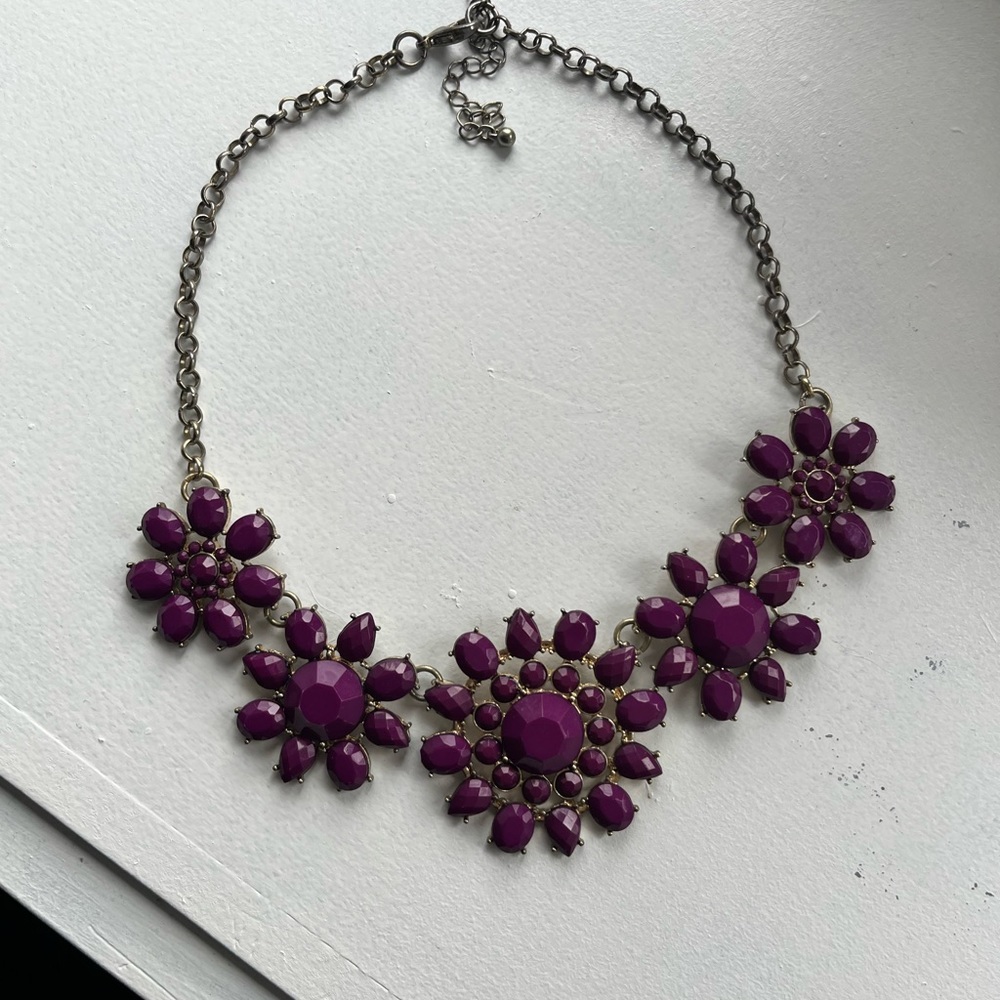 Francesca’s collection purple flower statement necklace